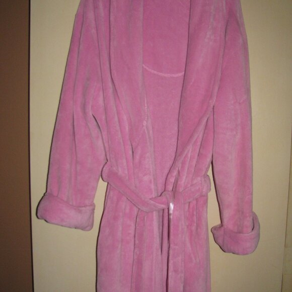 BASIC ELEMENTS SOFT PLUS ROBE IN PINK! SIZE XL - Picture 1 of 3